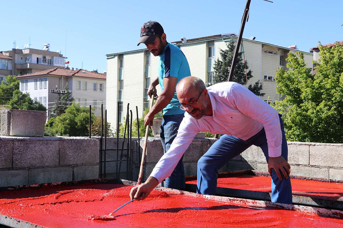 Gaziantep’te yoğun salça mesaisi Gaziantep’te yoğun salça mesaisi